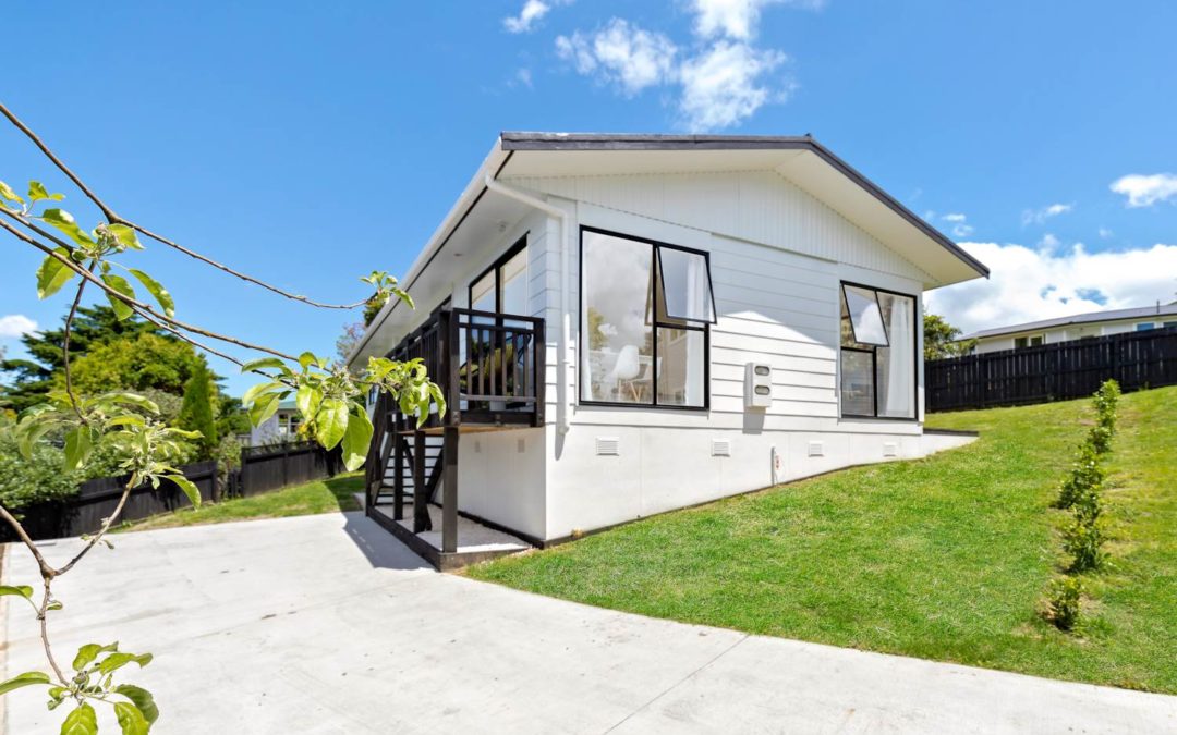 12a McPhail St, Birkdale