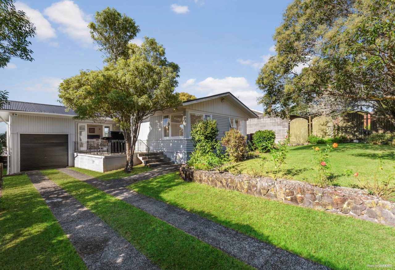 17 Bruce Road, Glenfield André Volkov